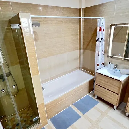 In The Center Of San Juan Beach! * 圣胡安海滩