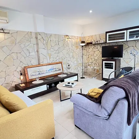 Apartment In The Center Of San Juan Beach!